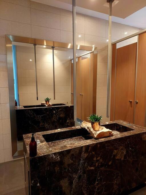 D1Mension 3Br Luxury Condo City Center In Dist 1 Thành Pho Ho Chí Minh Esterno foto