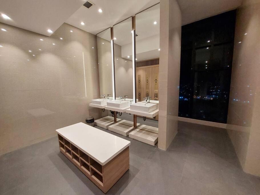 D1Mension 3Br Luxury Condo City Center In Dist 1 Thành Pho Ho Chí Minh Esterno foto